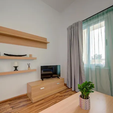 Just Off The Ferries Sliema Apartment Apartament