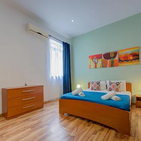 Just Off The Ferries Sliema Apartment Apartament *