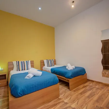 Just Off The Ferries Sliema Apartment